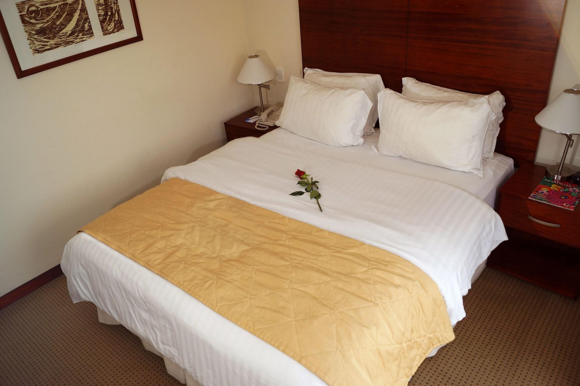 Hotel Stubel Suites & Cafe Кито Экстерьер фото
